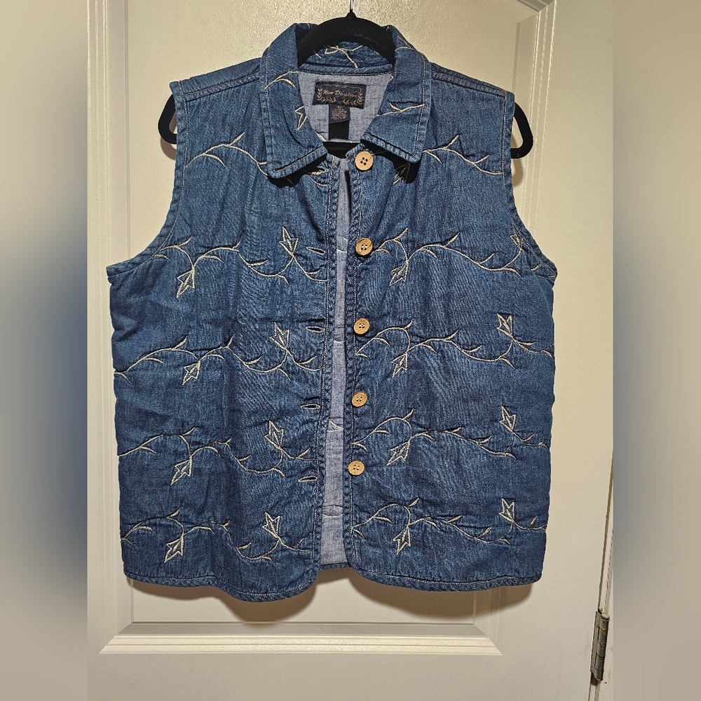 Vintage Embroidered Denim Vest with Leaf Pattern